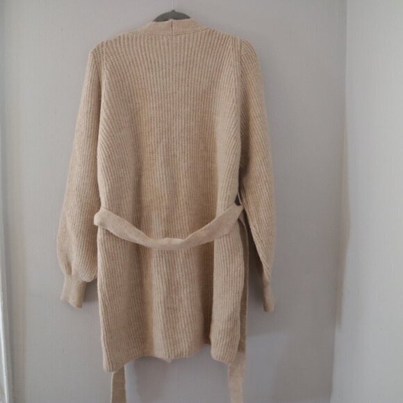 NWT Topshop Stone Beige Chunky Cable Knit Long Cardigan Wool Sweater Size Medium - Picture 9 of 10